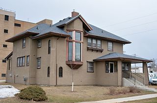 <span class="mw-page-title-main">Glenn M. and Edith Averill House</span> Historic house in Iowa, United States