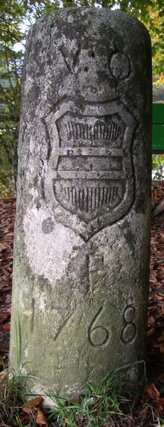 Border stone of 1768 with the Austrian coat of arms and "V.O." ("Vorderösterreich"), Salhöhe, Switzerland