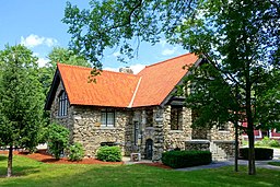 Hills Memorial Library - Hudson, New Hampshire - DSC07439.jpg