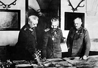 I. Dünya Savaşı sırasında Alman İmparatorluğu Genelkurmay karargâhında Hindenburg, Kayzer II. Wilhelm ve General Ludendorff (1917)