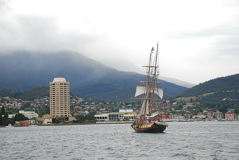 File:Hobart seashore and casino.jpg