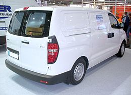 Hyundai H-1 Heck.JPG