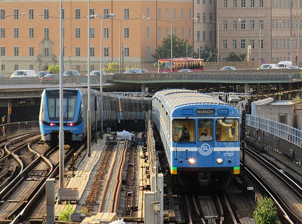 A C6 train on line 14 near Gamla stan