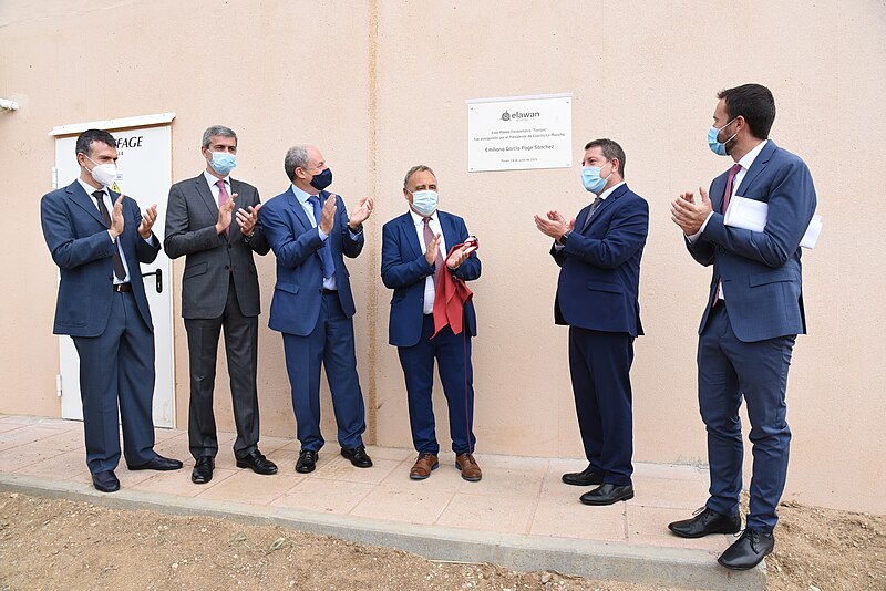 File:Inauguración de nueva planta fotovoltaica en Novés (Toledo) (50040304927).jpg