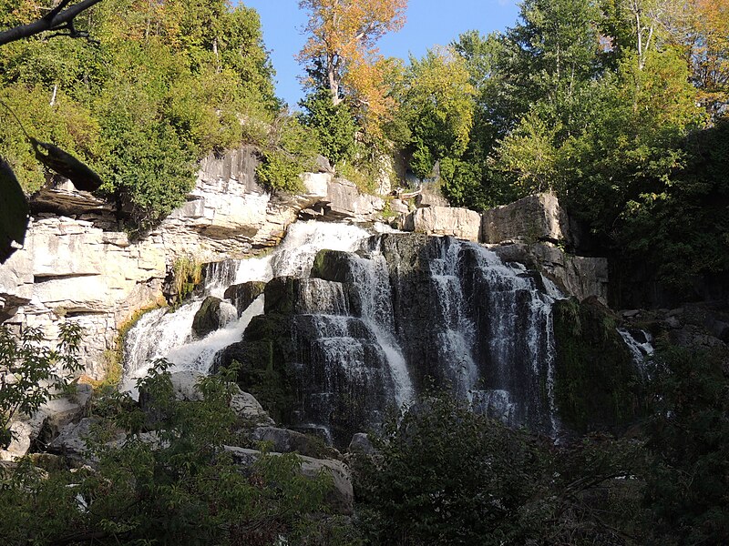 File:Inglis Falls (22096000619).jpg