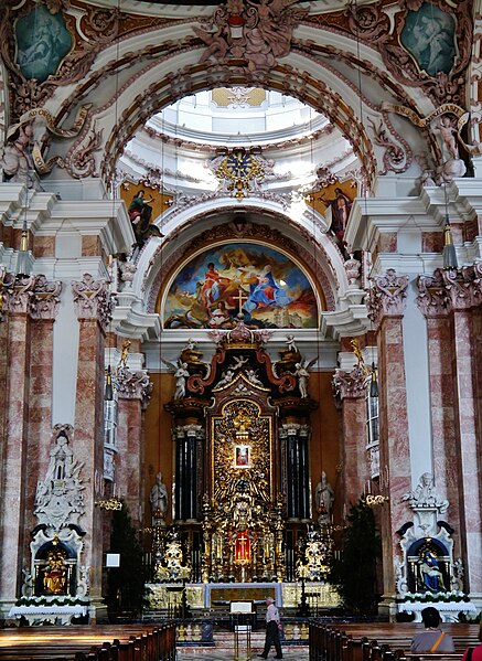 File:Innsbruck Dom St. Jakob Innen Chor 2.jpg