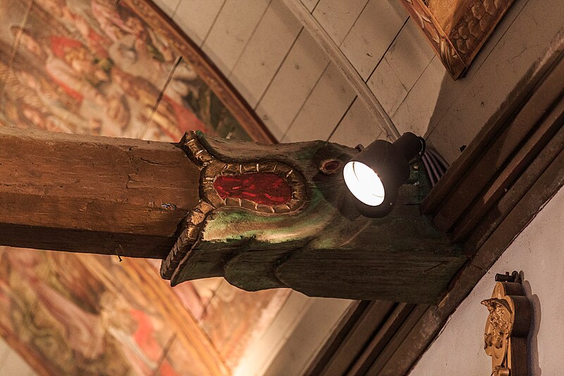 File:Intérieur église Saint-Léonor Tréflaouénan 14.jpg