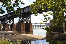 James River railway jembatan, Richmond, Virginia - panoramio.jpg