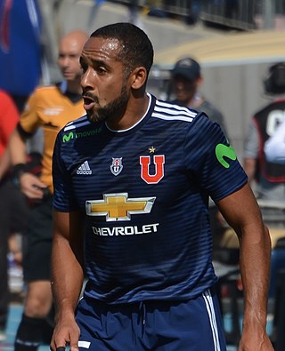 <span class="mw-page-title-main">Jean Beausejour</span> Chilean footballer (born 1984)