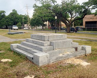 The monument's foundation after the removal of the statue, its pedestal and base. Jefferson Davis Monument Foundation.jpg