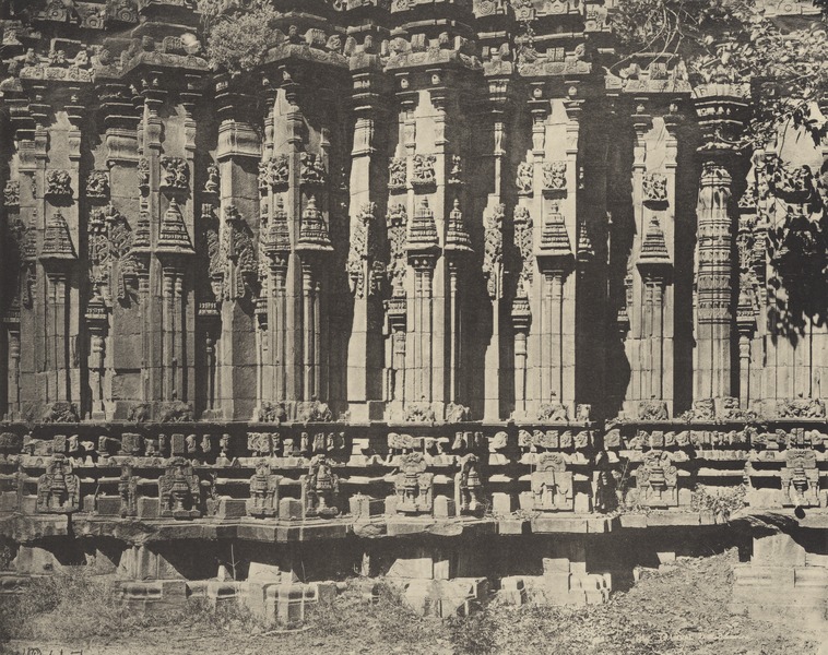 File:KITLV 88227 - Unknown - Reliefs on the walls of the temple at Dodda Basappa Dambal in British India - 1897.tif