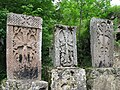 English: Khachkars. Français : Khatchkars.