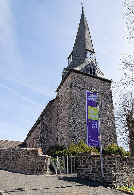 File:Kirche Wallau (Lahn) 04.jpg - Wikimedia Commons