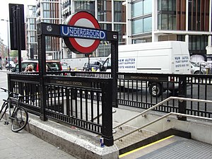 Knightsbridge-Tube-Station.jpg