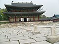 Korea-Seoul-Changdeokgung-Injeongjeon-Pumgyeseok-01.jpg