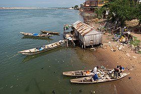 Lagoon in Cotonou01.jpg