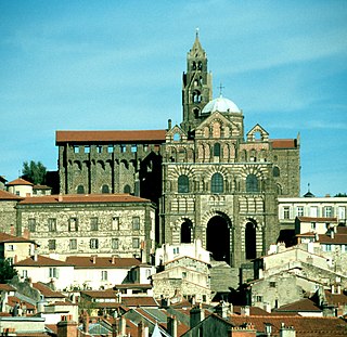 <span class="mw-page-title-main">Le Puy Cathedral</span> Cathedral in Haute-Loire, in France