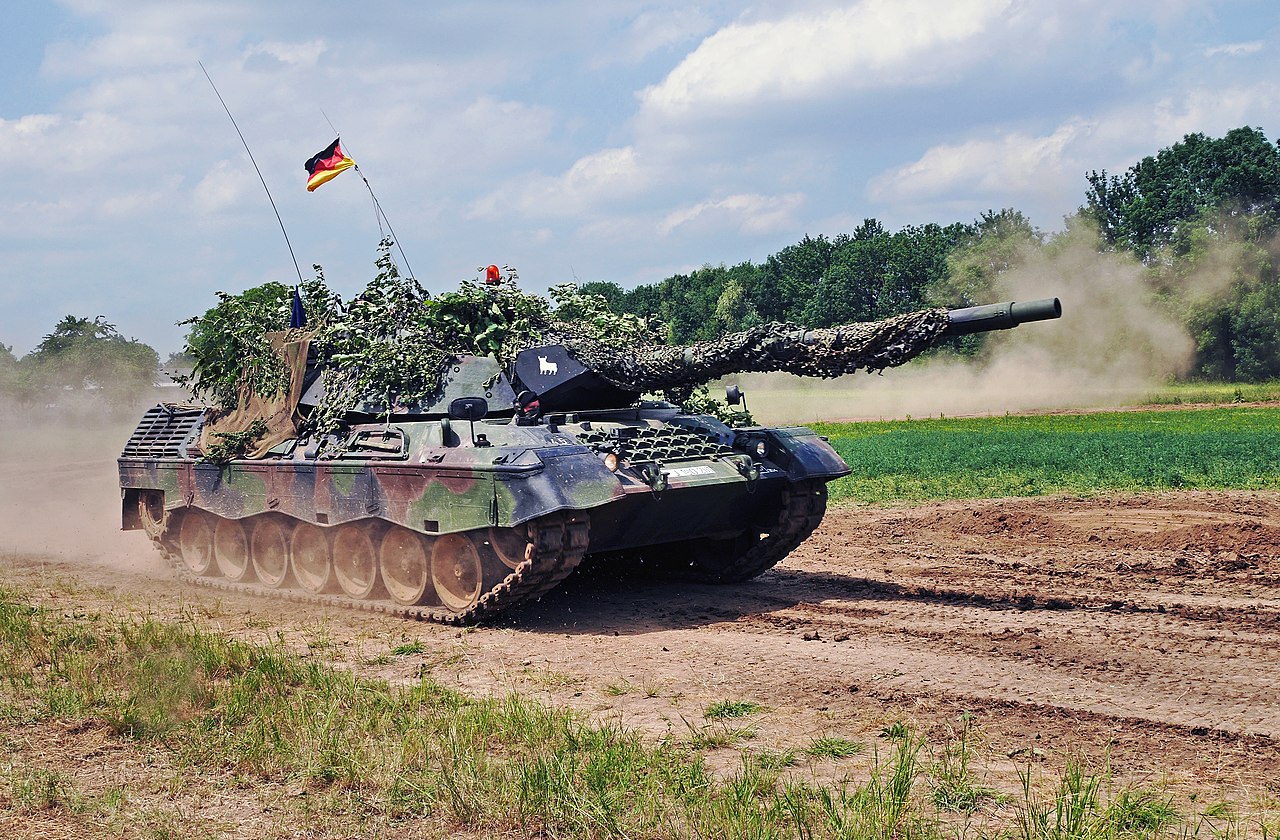 Leopard 2 carro armato semovente 1280px-Leopard_1A5
