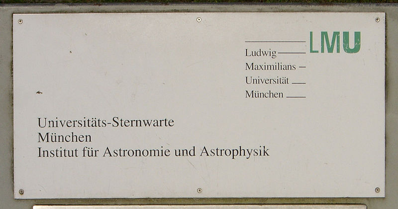 File:München Universitätssternwarte (Schild).JPG