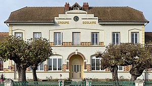 Mairie École - Huilly-sur-Seille (FR71) - 2022-10-27 - 3.jpg