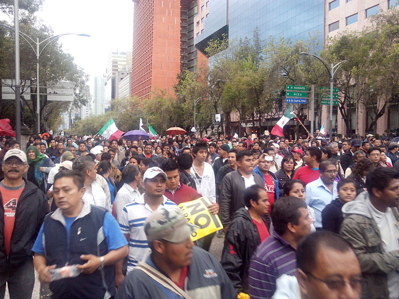 File:Marcha CNTE Ciudad de México.jpg