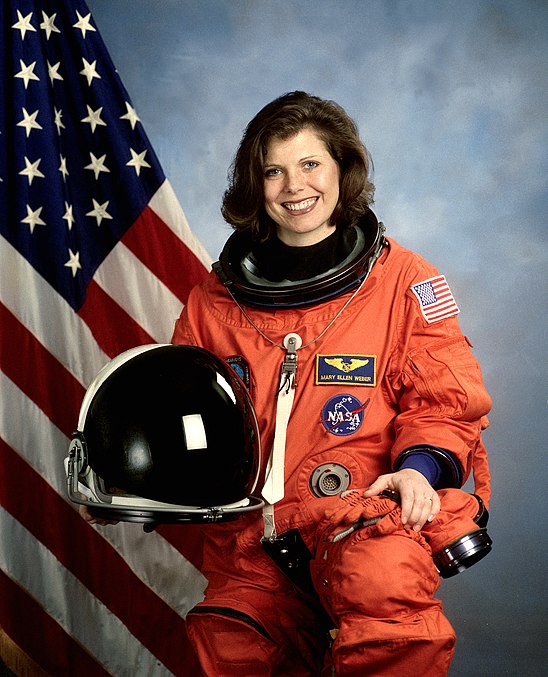 Самая 1 женщина в космосе. Кэтрин Грейс Коулман. Кристиан Винтер космонавтка.