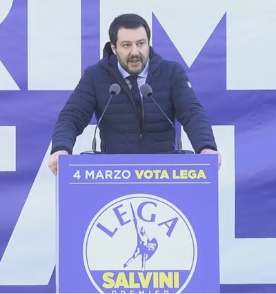 Salvini during the final rally of the 2018 electoral campaign in Milan