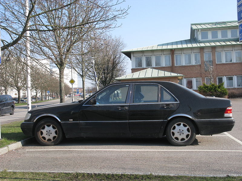 File:Mercedes-Benz S420 W140 (13649251985).jpg