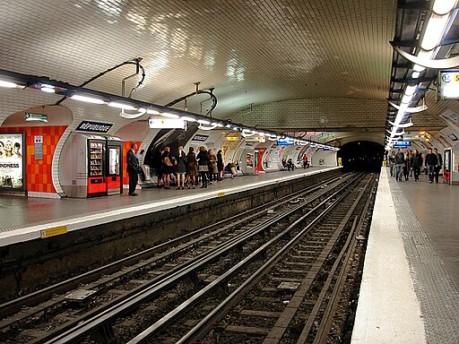 Metro de Paris - Ligne 3 - Republique 03