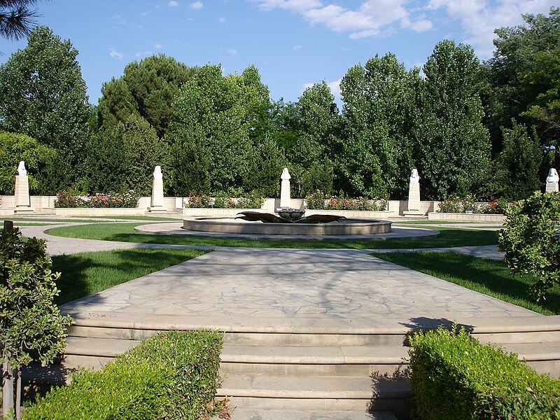 File:Monastery park monument (452200920).jpg