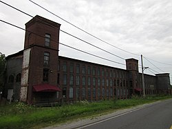 Pomnik Mill, Housatonic, Massachusetts.jpg