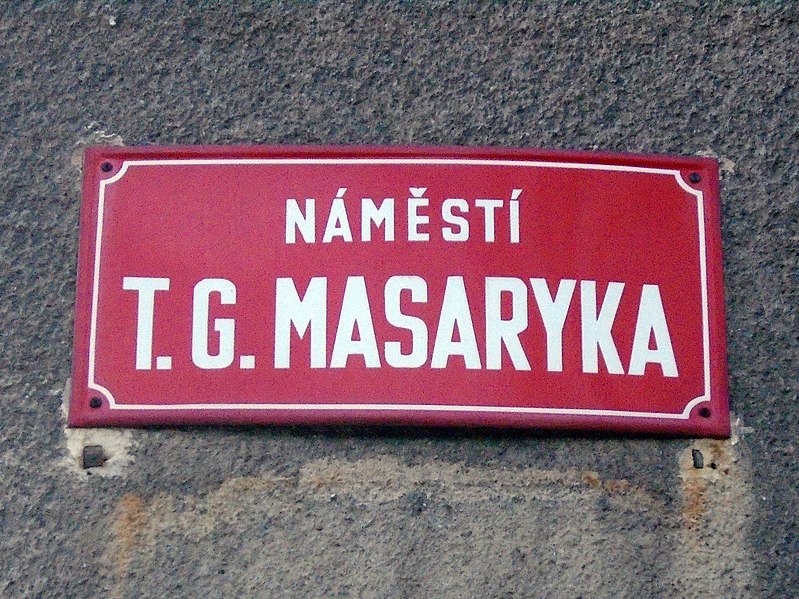 File:Náměstí T. G. Masaryka, Poděbrady.jpg