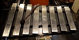 Although NBC normally used four-bar Deagan Company chimes, WMAQ in Chicago used a xylophone to play the notes (c. 1930) NBC Xylophone, c. 1930, gift of NBC Radio Chicago, WMAQ - Museum of Science and Industry (Chicago) - DSC06687.JPG