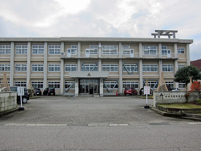 File:Nanto-fukumitsu-high-school toyama-pref 2018.jpg