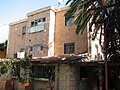 בית פייבישביץ, נוסד בשנת 1948 בשכונת תל חנן, בתחילתו היה משק פרות שעם השנים חוסל. האזור הפך להיות מרכז מסחרי של העיר נשר והבית הפך בקומתו הראשונה למסעדת בשרים
