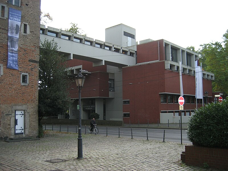 File:Neuss, Clemens-Sels-Museum, 2008.JPG