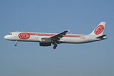 Niki Airbus A321-231 OE-LOS (28593412252).jpg