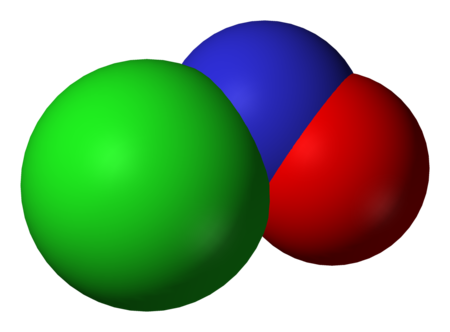 Tập_tin:Nitrosyl-chloride-3D-vdW.png