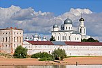 Novgorod - Videblo en Yuriev Monastery de Volĥov 02.jpg