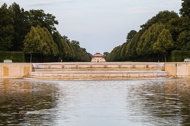 File:Nuevo Palacio Schleissheim, Oberschleissheim, Alemania, 2013-08-31, DD 13.jpg