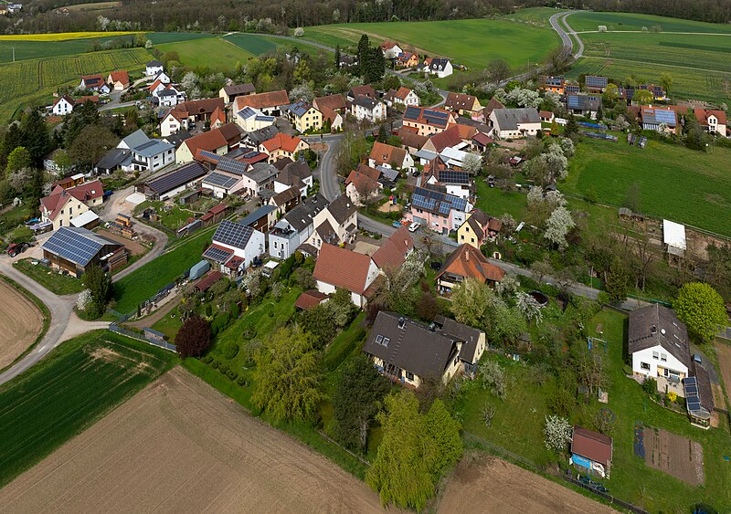 File:Obergreuth (Frensdorf) Luftbild-20240407-RM-121438.jpg