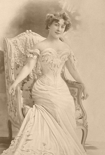 Odette Dulac par Reutlinger. 1903.jpg
