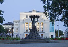 Nymph fountain in front of the Latvian National Opera, by August Volz (1903) Opera Nacional, Riga, Letonia, 2012-08-07, DD 07.JPG