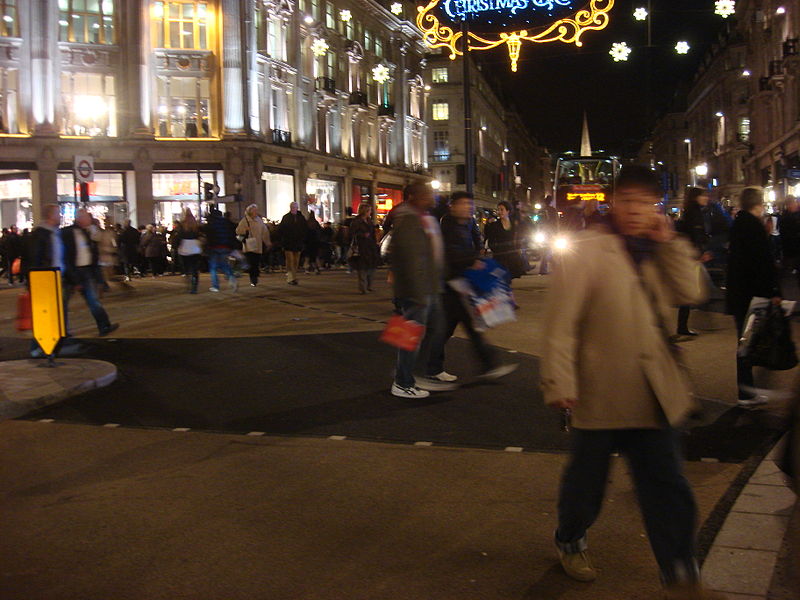 File:Oxford Circus X Crossing 034.jpg