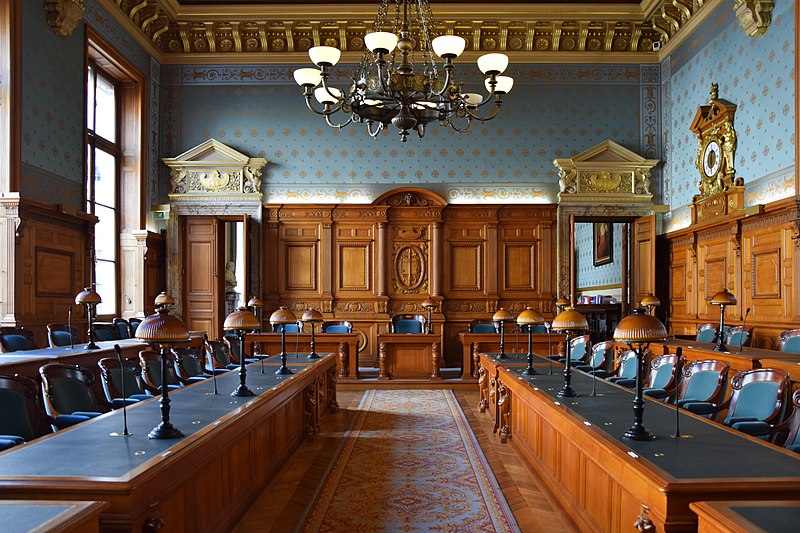 File:Palais de justice de Paris - salle d'audience de la chambre criminelle de la Cour de cassation.jpg