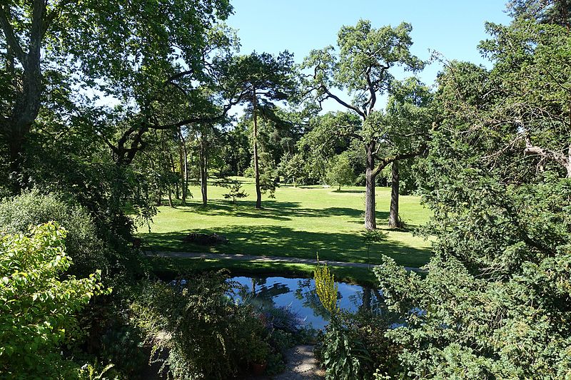 File:Parc de Bagatelle @ Paris (28303674911).jpg