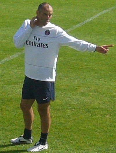 Le Guen during a training session with Paris Saint-Germain in November 2009