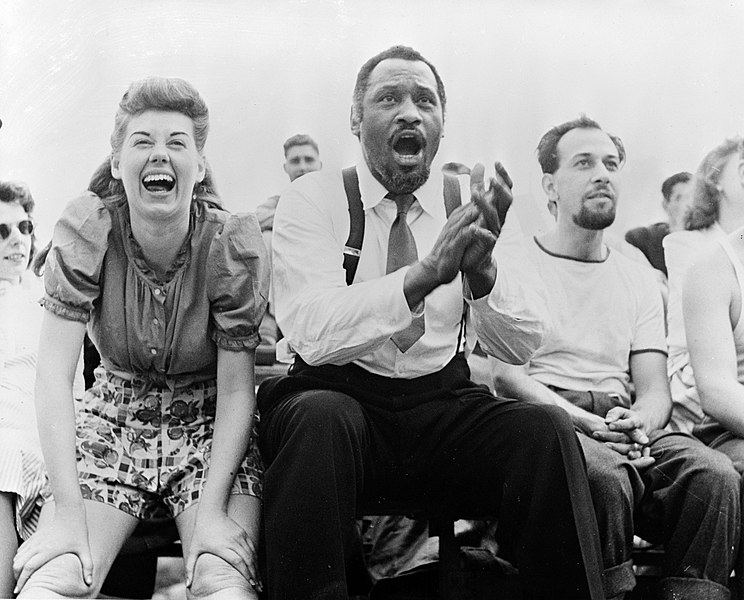 File:Paul Robeson and Jose Ferrer watching softball 8e07902v.jpg