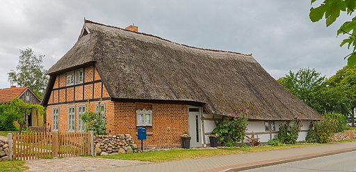 Pepelow Hallenhaus Strandstrasse 20 01