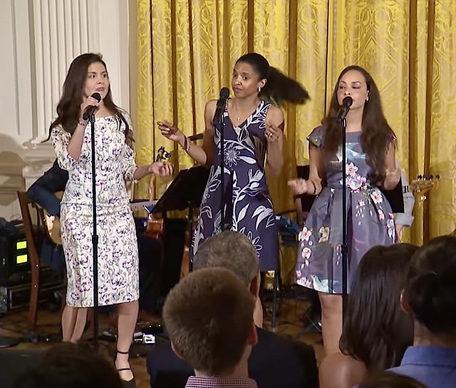 Goldsberry (center) performs with Hamilton castmates at the White House